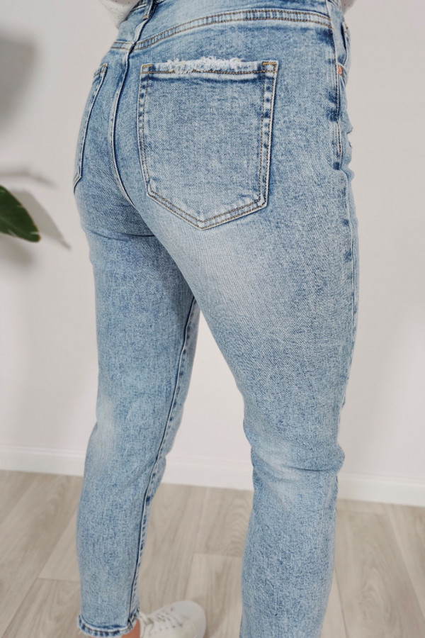 Spodnie jeansowe premium mom fit z przetarciami