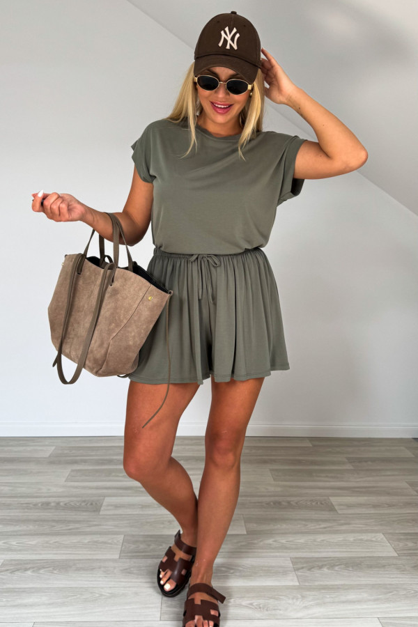Komplet o luźnym kroju PATTY khaki 2